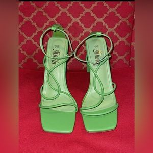 Sheln light green Heels size 10